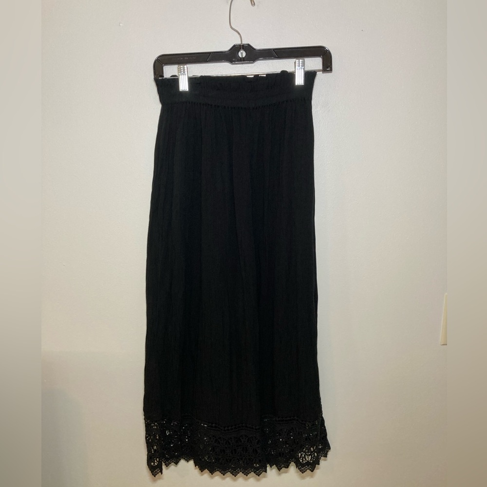 NWT American Eagle Wide Leg Elastic Waistband
Crochet Trim Pants. Size Small - Picture 5 of 8